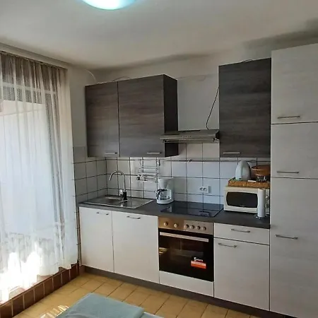 Mirta 1 Apartman *